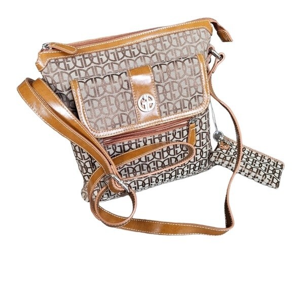 NWOT Giani Bernini women's crossbody bag shoulder bag, brown, small wallet bonus - Picture 4 of 8